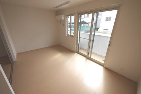 居室・リビング　別号室参考写真