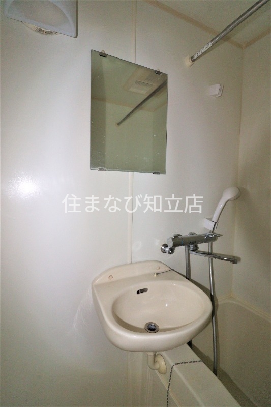 洗面設備　同型タイプ