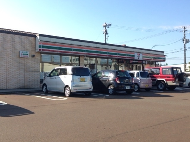 コンビニ　セブンイレブン三条北入蔵1丁目店（コンビニ）まで543m