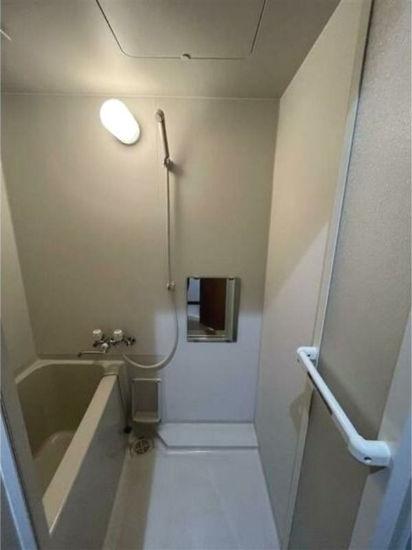 バス・シャワールーム　別号室の写真です♪