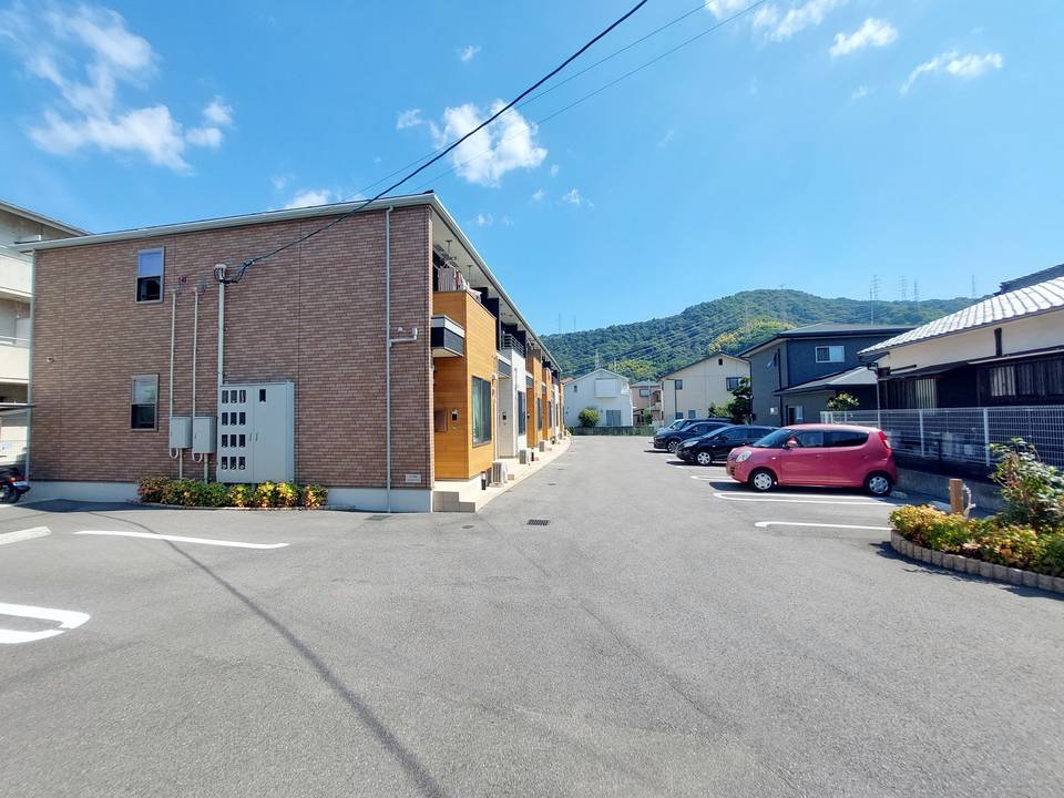 駐車場　駐車場