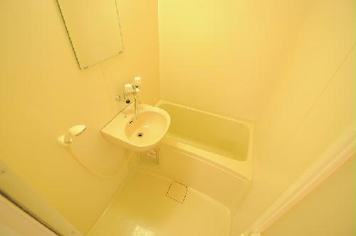 バス・シャワールーム　お部屋によって設備が異なる場合がございます