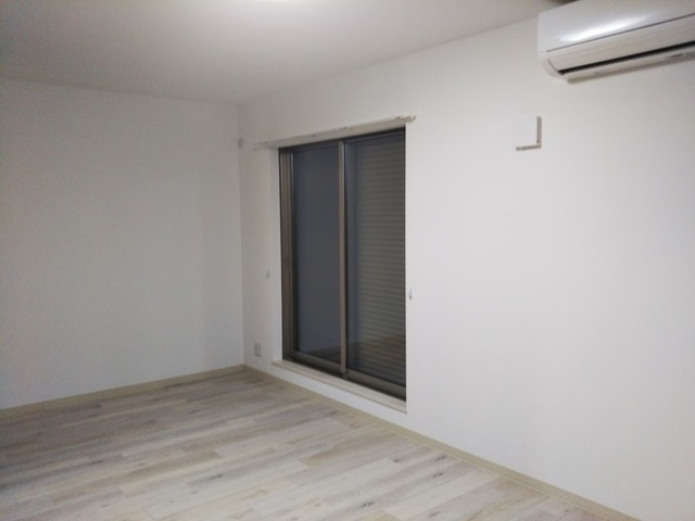 居室・リビング　こちらの居間で趣味の時間をお楽しみください