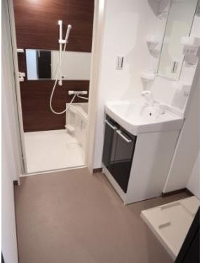 洗面設備　スペースが確保できる洗面所です