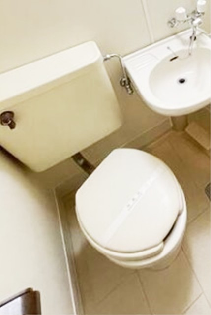 トイレ　別部屋同仕様タイプ