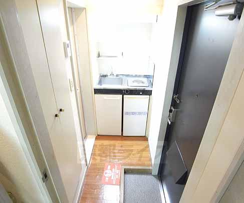 その他部屋・スペース　お部屋から見た廊下です