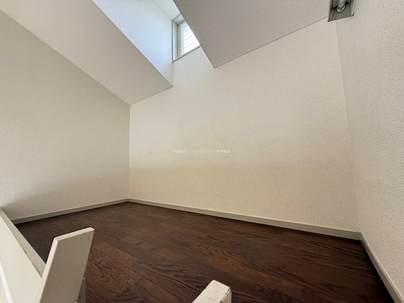 収納　※別部屋参考写真となります