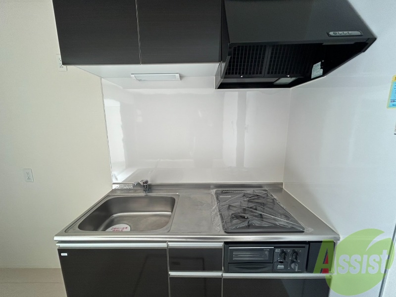 キッチン　キッチンにはガスコンロが２口備え付けてあります。