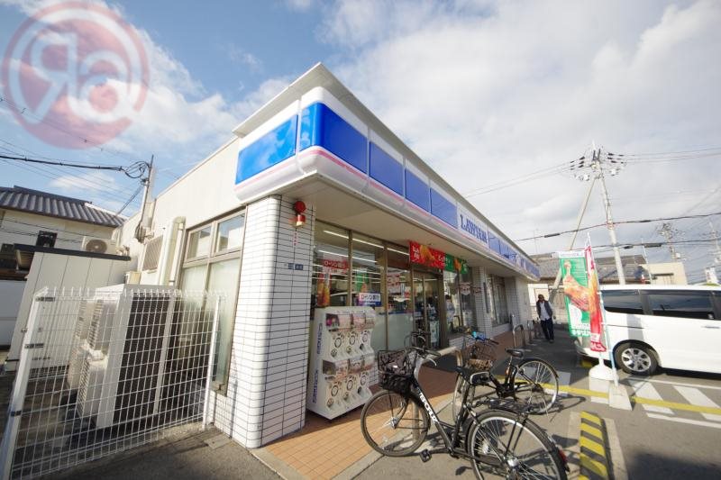 コンビニ　ローソン　横小路5丁目店（コンビニ）まで81m