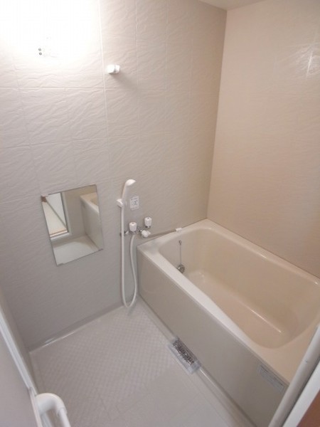 バス・シャワールーム　※別号室の写真です