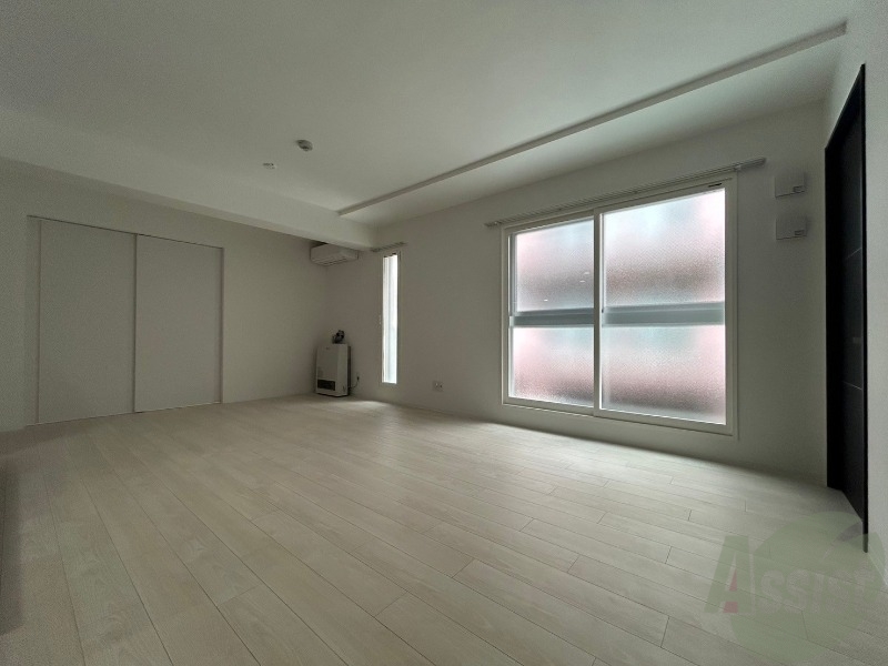 居室・リビング　広くてキレイなお部屋が広がっていて、充実した生活が送れそう。