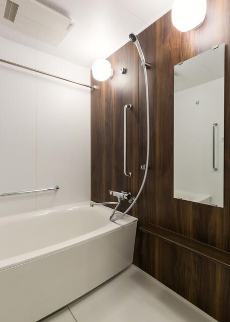 バス・シャワールーム　ゆったり過ごせるお風呂です