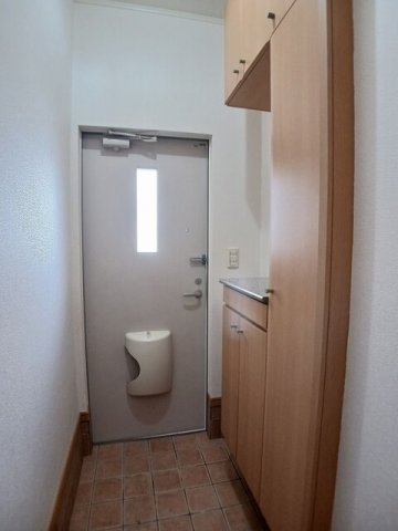 玄関　落ち着いた玄関です