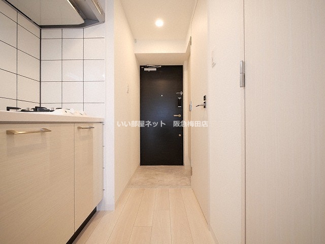 玄関　※同仕様写真となります。