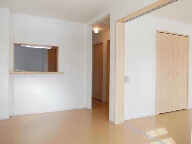 居室・リビング　☆対面式キッチンのLDK☆