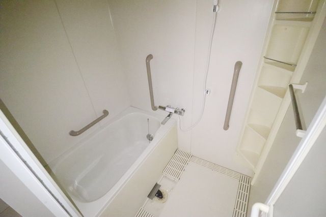 バス・シャワールーム　★お部屋探しはタウンハウジング大和店まで★