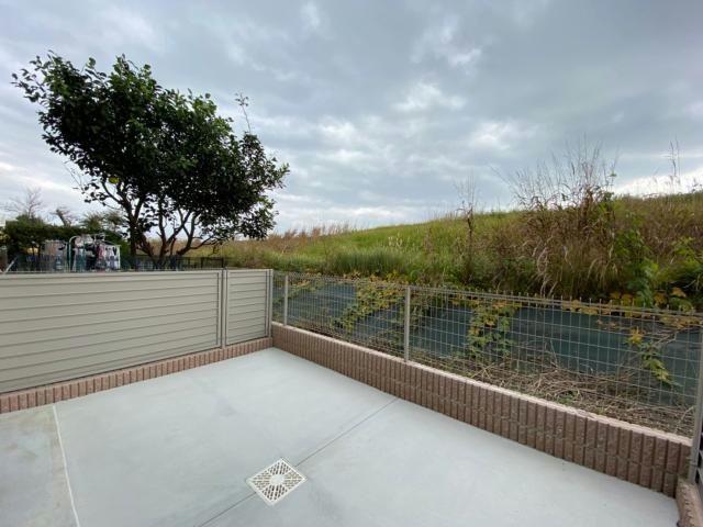 バルコニー　※同型反転タイプ　現況優先