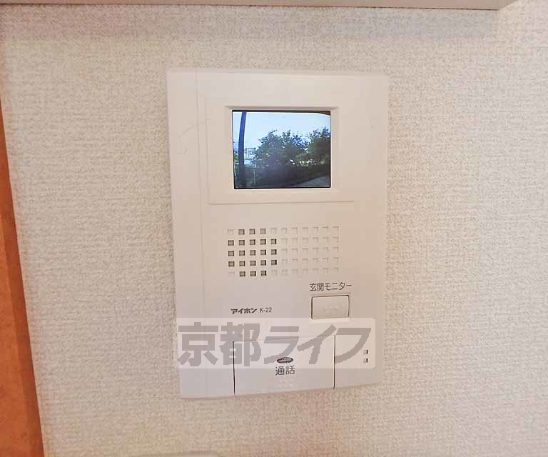 セキュリティ　鍵をかけたまま訪問者と会話ができます