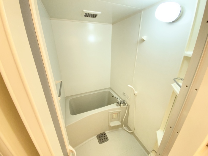 バス・シャワールーム　※同タイプの部屋写真です