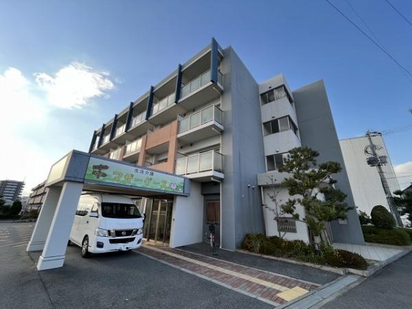 建物外観　エレベーターあり！