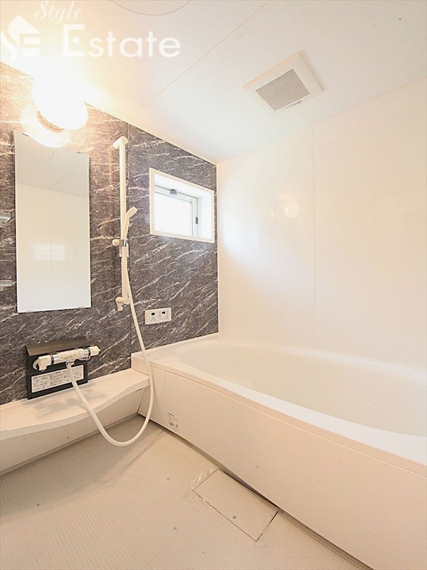 バス・シャワールーム　バスルーム