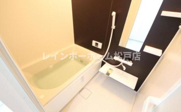 バス・シャワールーム　お風呂です