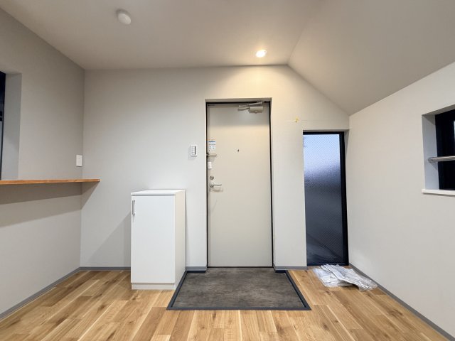 玄関　※新築・工事中写真（2025年12月1日撮影）