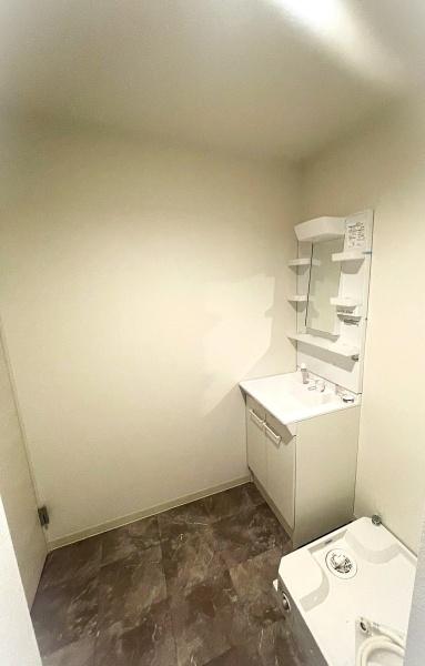 洗面設備　独立洗面台・室内洗濯機置場