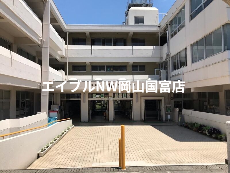 小学校　備前市立伊部小学校（小学校）まで991m