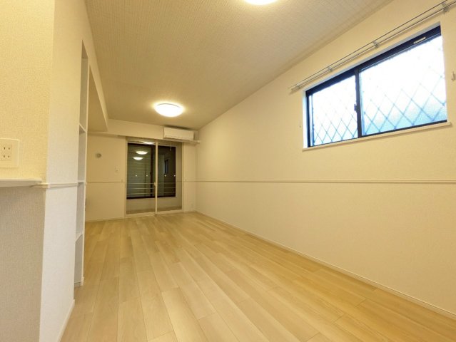 居室・リビング　※同タイプの写真となります。