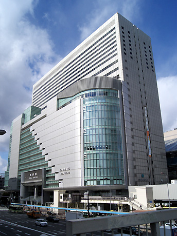 その他　大丸・梅田店（その他）まで1494m