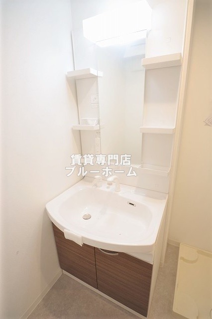 洗面設備　独立洗面台あります！