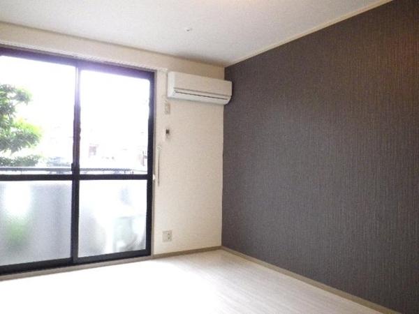 居室・リビング　お洒落なアクセントクロス！