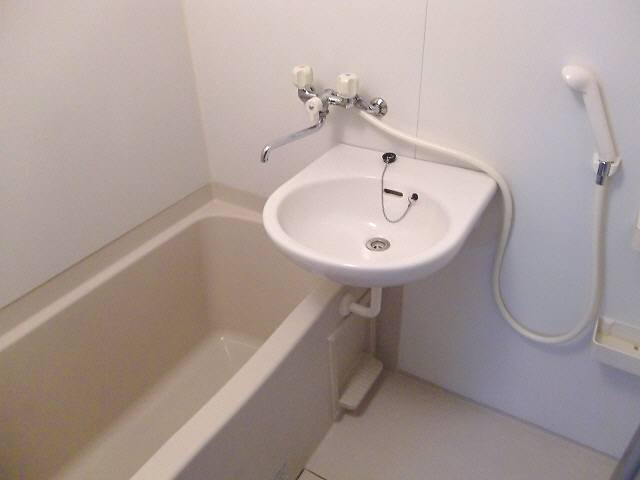 バス・シャワールーム　お風呂・トイレセパレートタイプ イメージ画像になります。 反