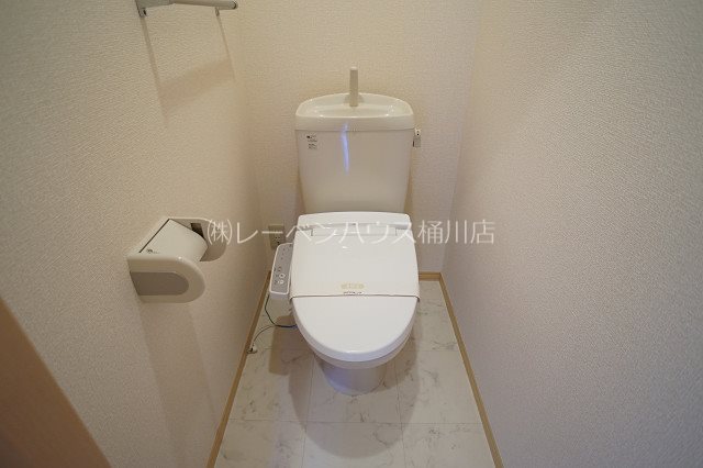 トイレ　同間取り反転写真参考