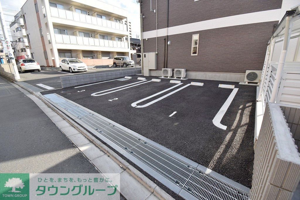 駐車場　駐車場