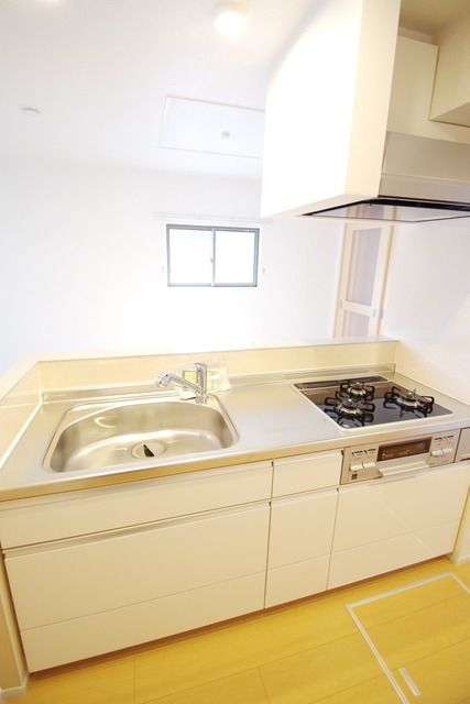 キッチン　★アイランド型キッチンで広くて解放感有ります★