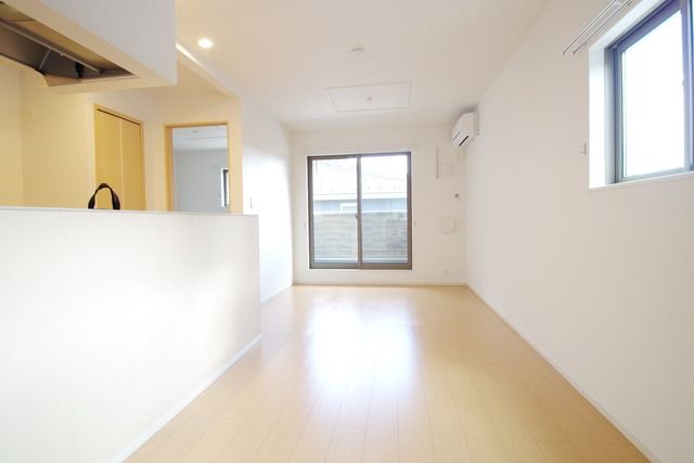 居室・リビング　★明るく解放感有るリビングです★