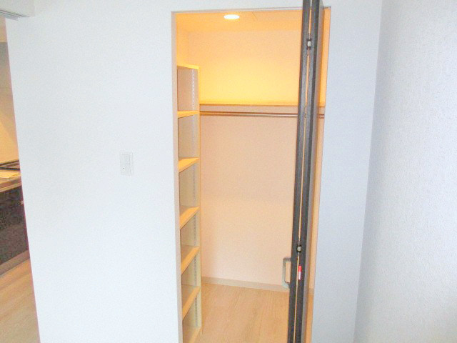 収納　ウォークインクローゼットです♪