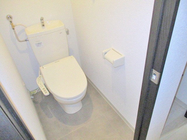 トイレ　ウォシュレット付きです♪