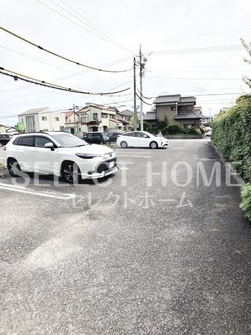 駐車場　駐車場完備です