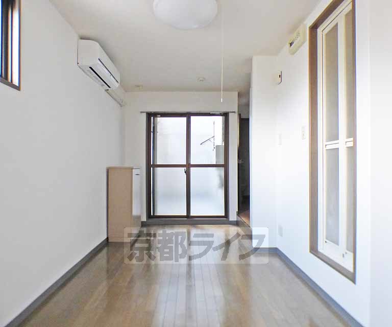 居室・リビング　ネット無料の１Ｋ物件です。