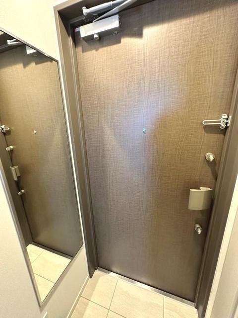 玄関　※写真は同タイプ住戸です。