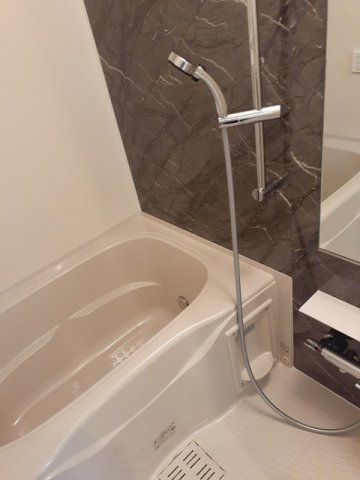 バス・シャワールーム　お風呂で日々の疲れを落としましょう