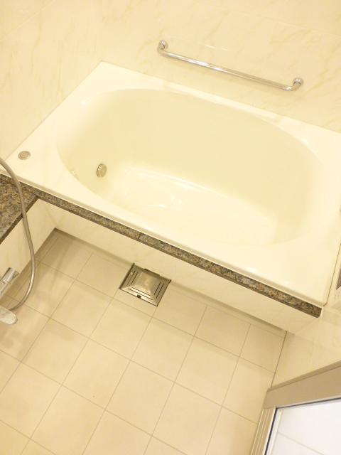 バス・シャワールーム　バス※別部屋参考写真