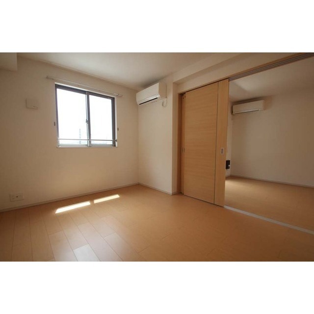 その他設備　エアコン２台付