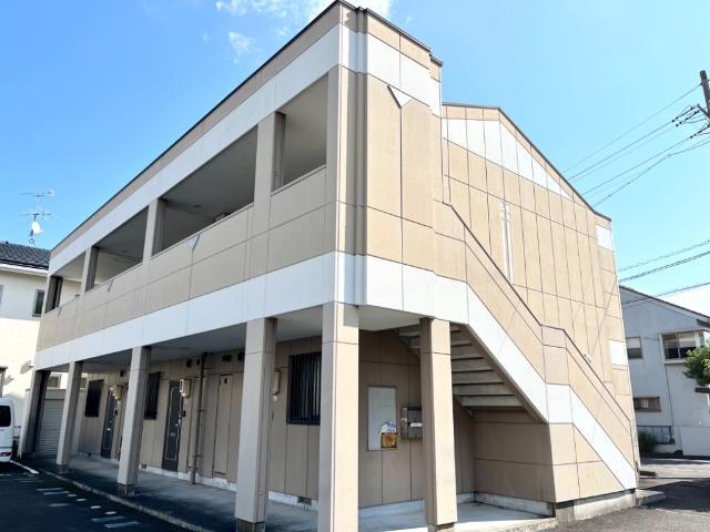 エントランス　外観写真（昼）