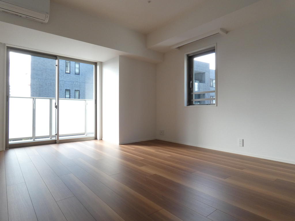 居室・リビング　内観1