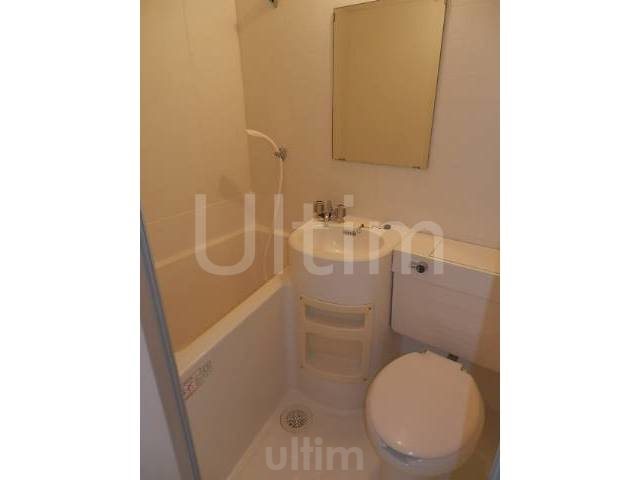 トイレ　こちらのお部屋はバス・トイレ別となります※別のお部屋のお写真