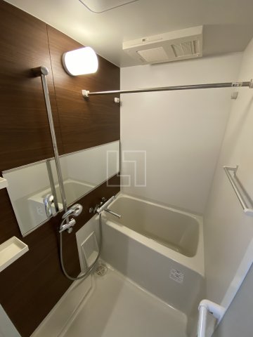 バス・シャワールーム　レオンコンフォート本町東II　浴室
